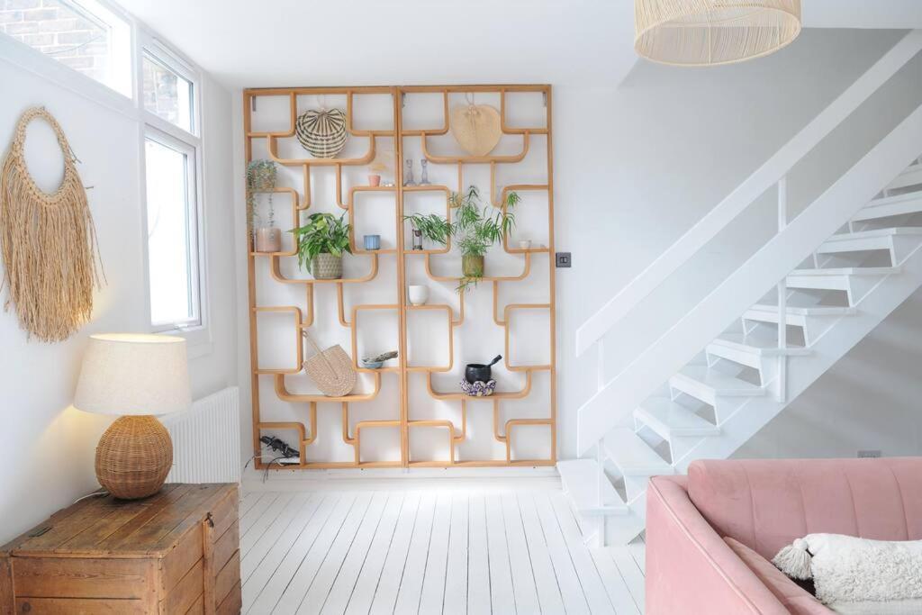 Light Filled Mid- Century 3 Bed Cottage In Dulwich London Exterior photo